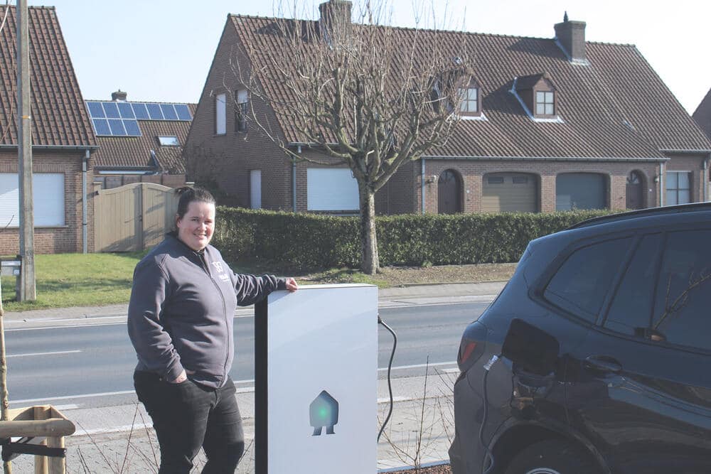 WAAK assembles EV charging stations of Smappee