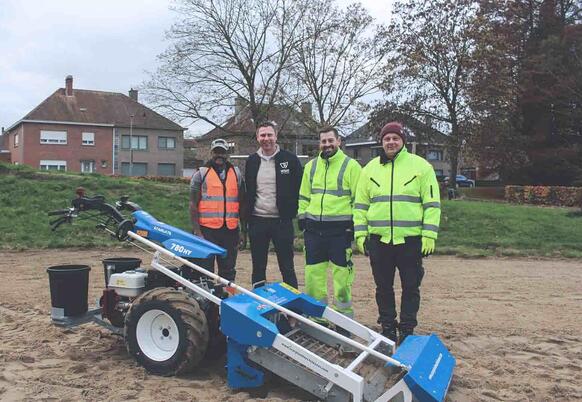 WAAK Groendienst investeert in zandreinigingsmachine